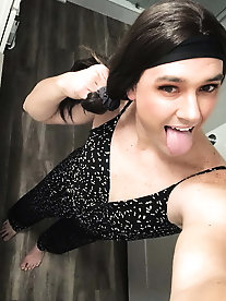 Spicy ladyboy bitch is spreading her ass for money