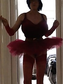 Ing’s red lace seduction in ASIANTGIRL photo collection.