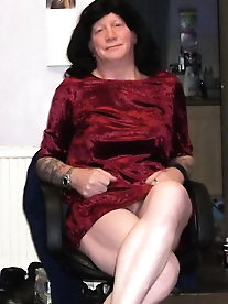 All-natural shemale strumpets are exposing their hot bum