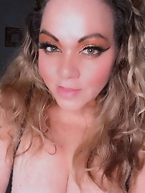 Shelly and Ginger Party Time