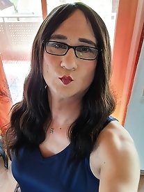 A beautiful story about a filthy girl with a shaved ass and her girlfriend